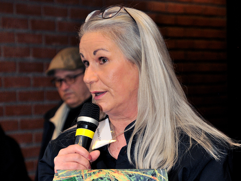 Alles oder nichts
Mit der Kuratorin Andrea Simon