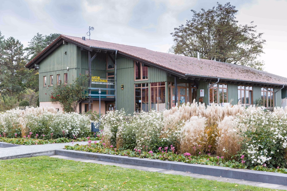 Der Eingang des Naturschutzhauses Weilbach