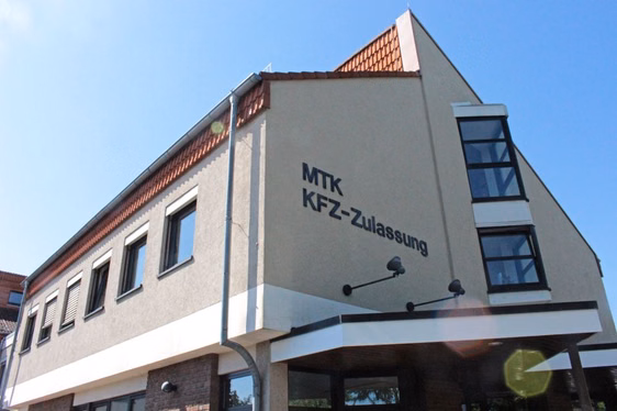 Das Gebäude des Straßenverkehrsamtes von außen
