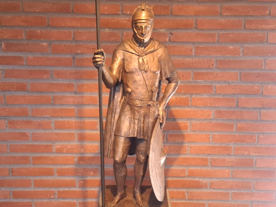 Statue eines römischen Soldaten