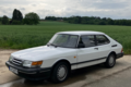 Weißes Auto steht auf einer Straße am Feld | Copyright: Teilnehmer Weißes Auto steht auf einer Straße am Feld