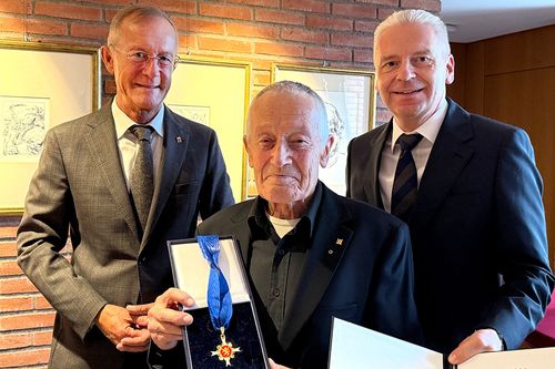 Wolfgang Sittig (Mitte) mit Staatsminister a.D. Axel Wintermeyer, MdL (links) und Landrat Michael Cyriax
