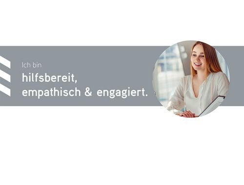 „Zwei junge Menschen sitzen in einer Beratungssituation an einem Tisch und unterhalten sich; daneben der Text: ich bin hilfsbereit, empathisch und engagiert